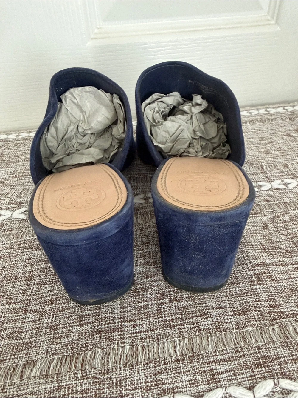Women’s Navy Suede Open-Toe Block Heel Mules size 7.5 fit more like a 6.5